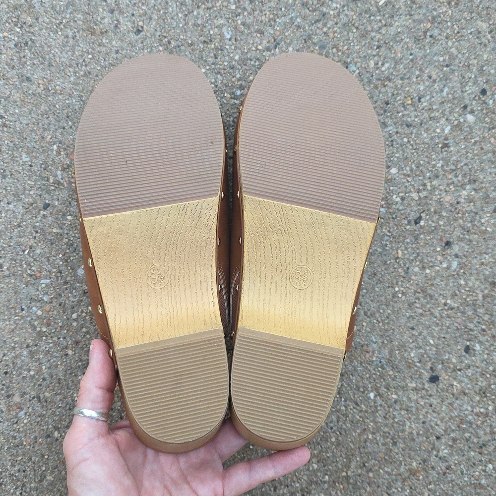 Universal Thread Indra Women's Cognac Clogs Mules With Block Heel Size 8.5 - Picture 8 of 13